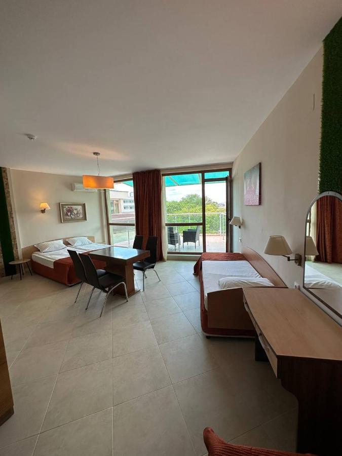 Briz Beach Apartments - Section B Sunny Beach Dış mekan fotoğraf